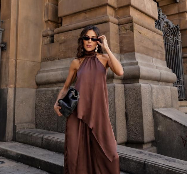 Blusa Satin Halter Chic - Marrom